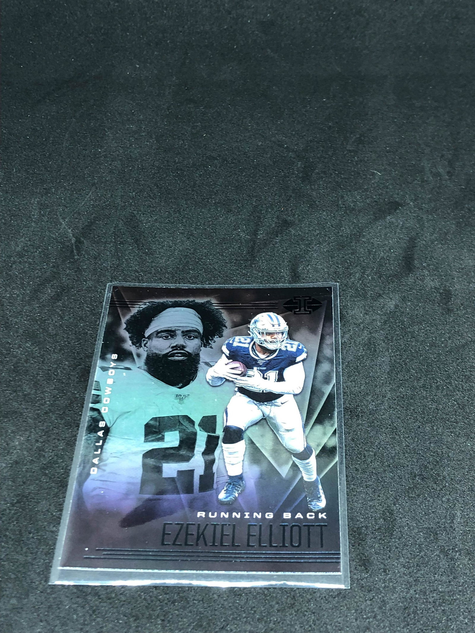 Ezekiel Elliot Panini Illusions: Ezekiel Elliot Panini Illusions