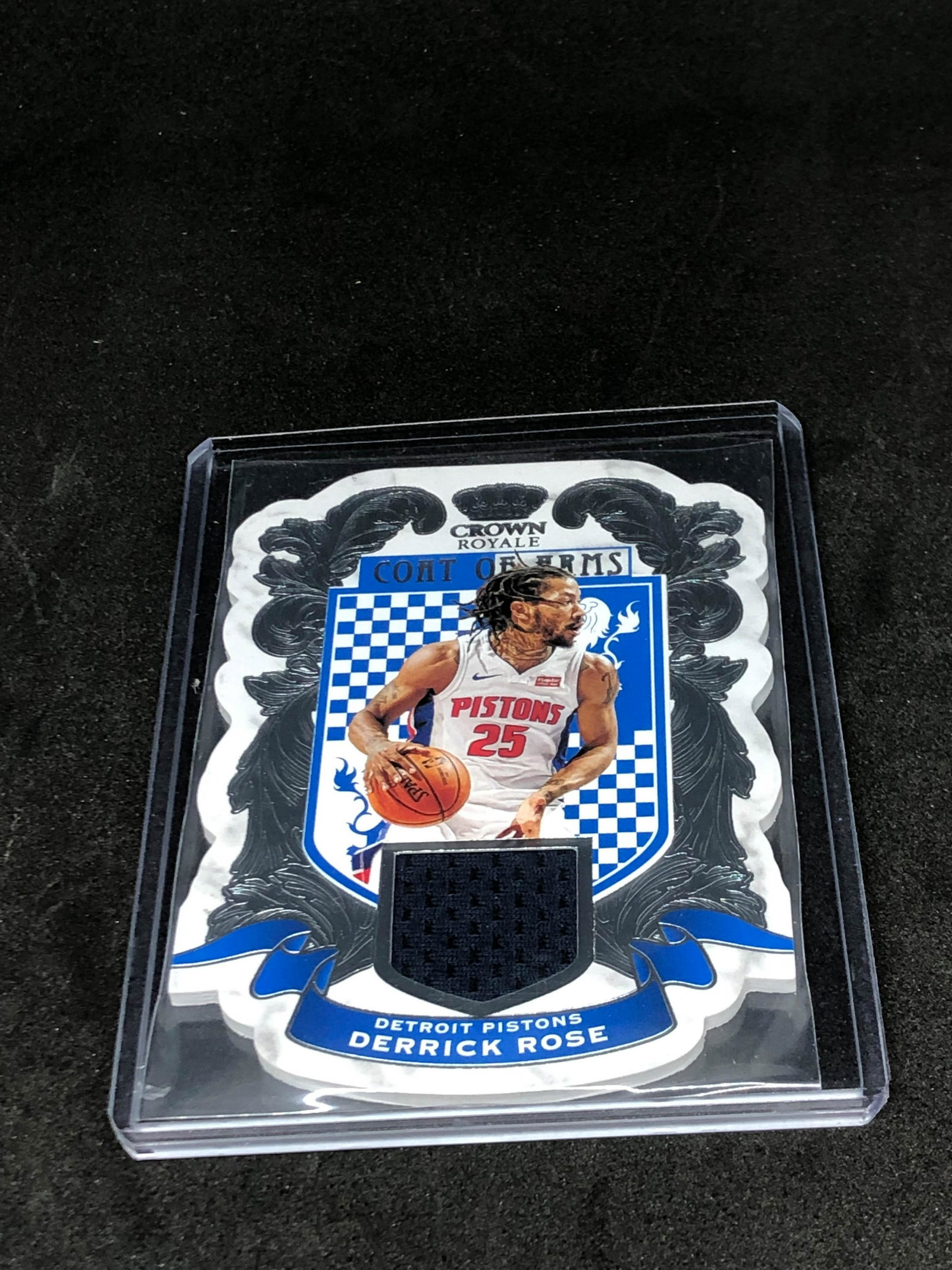 Derrick Rose Panini Crown Royale Relic: Derrick Rose Panini Crown Royale Relic