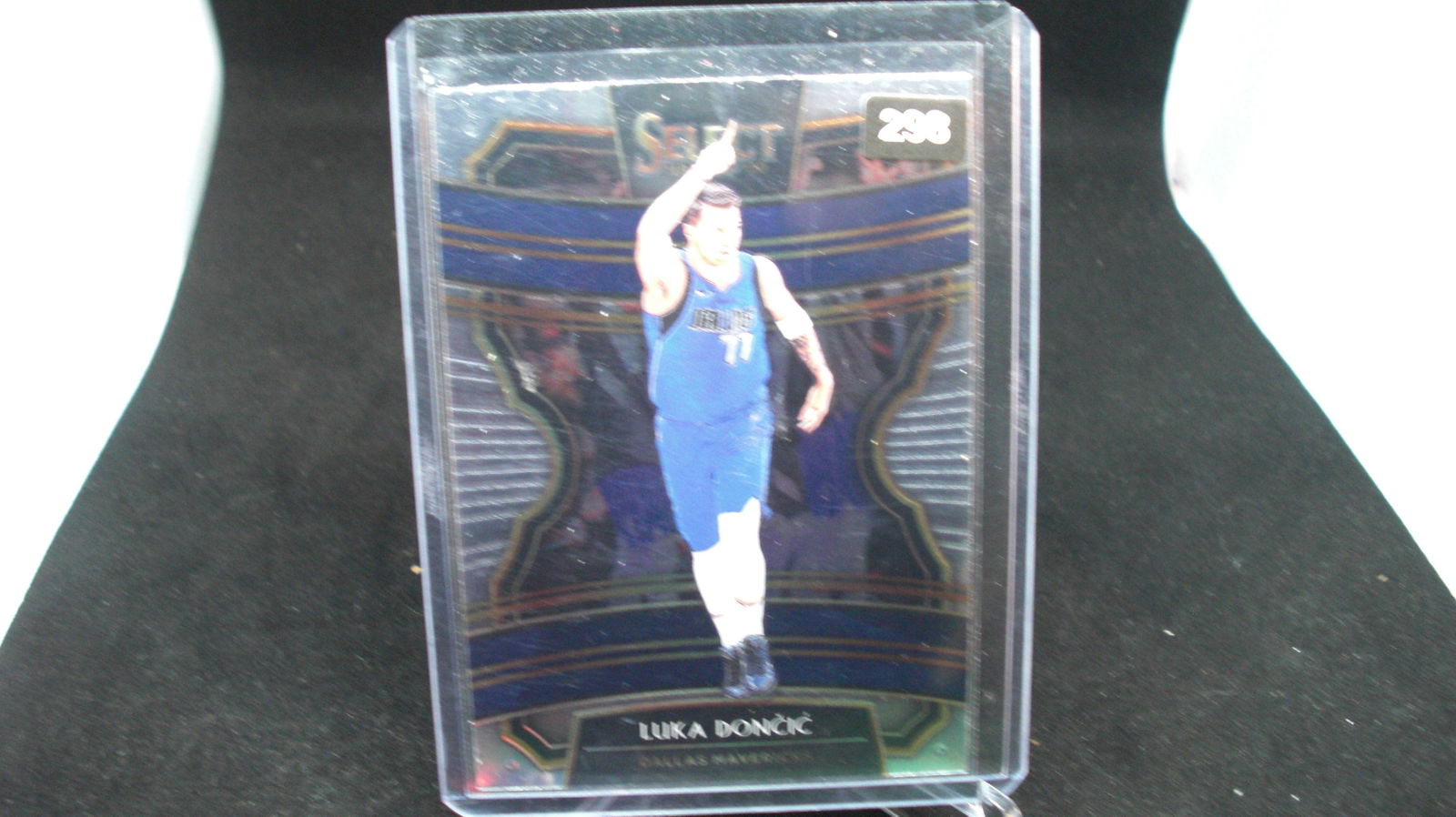 LUKA DONCIC SELECT CONCOURSE LEVEL (1 of 1)