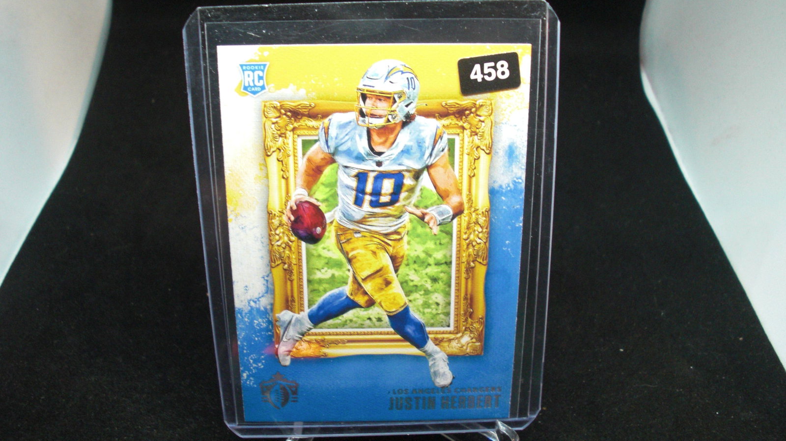 JUSTIN HERBERT ROOKIE CARD: in top loader