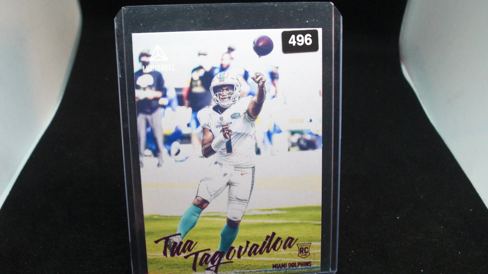 TUA TAGOVAILOA PINK FOIL RC: in top loader