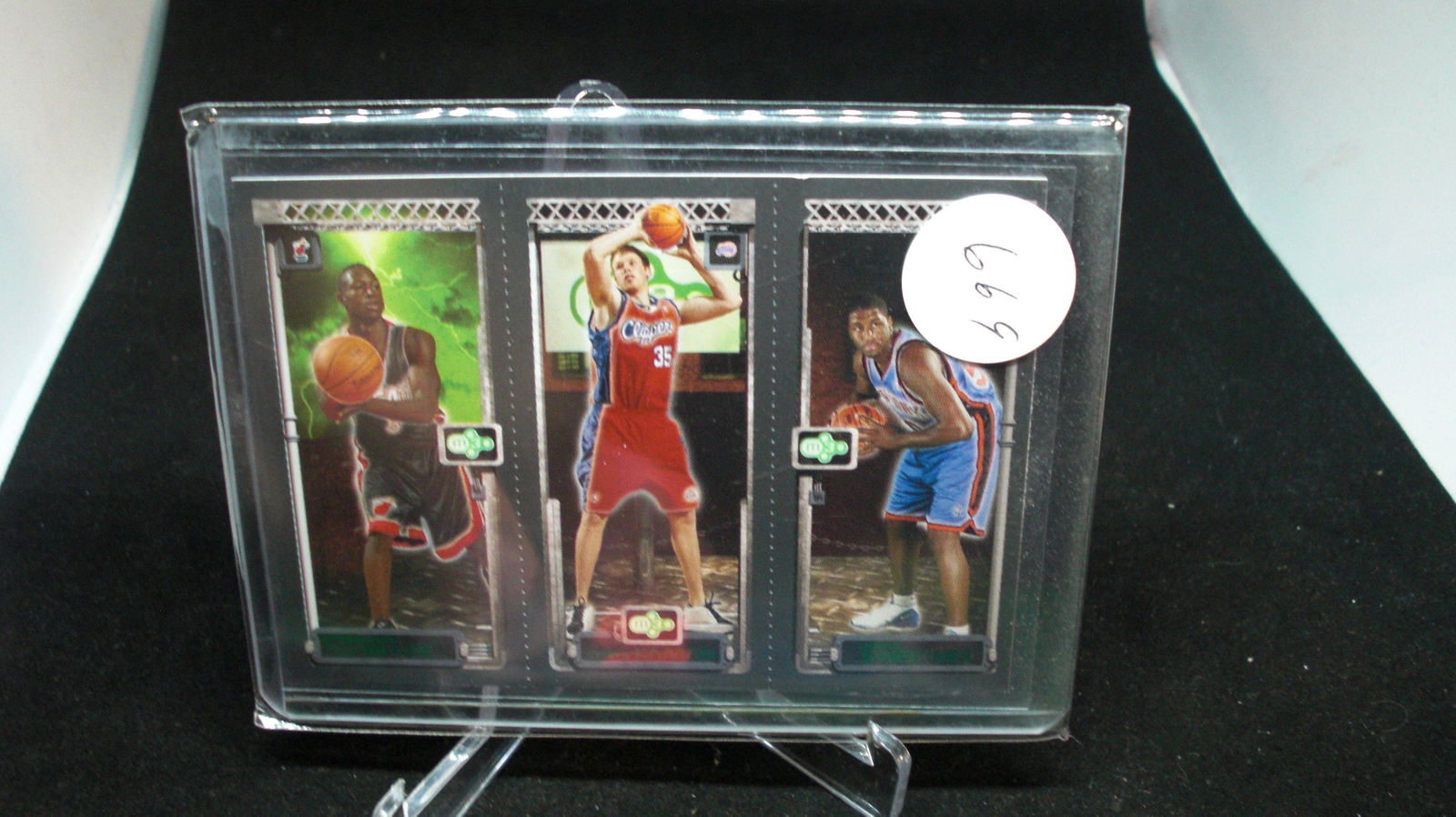 2004 TOPPS DWAYNE WADE CARD (1 of 1)