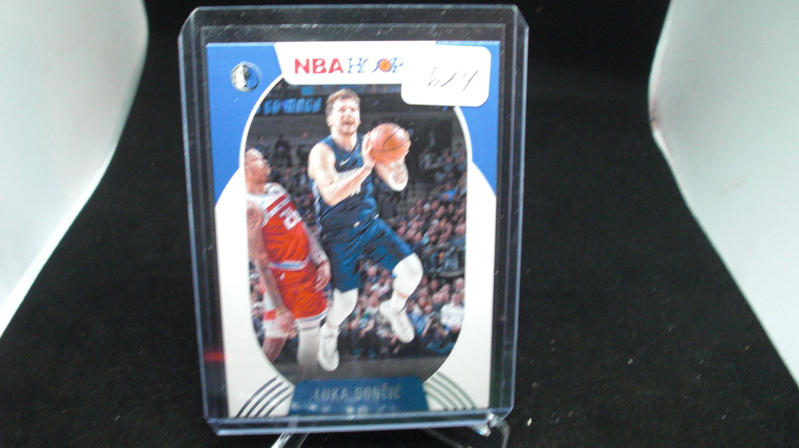 NBA HOOPS LUKA DONCIC (1 of 1)