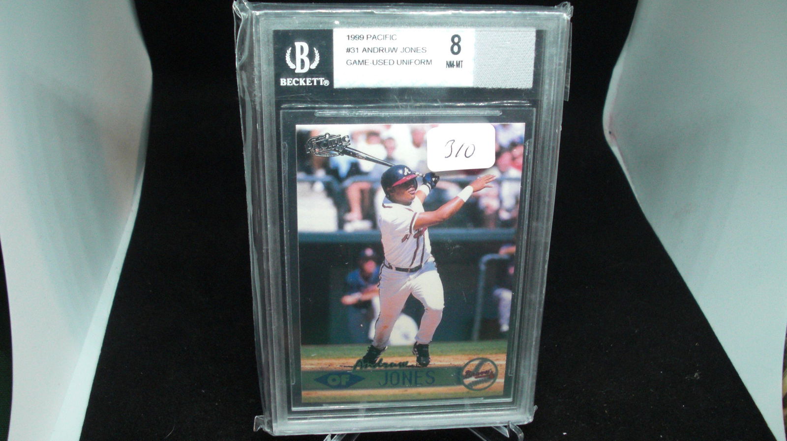 Beckett graded Andruw Jones card Atlanta Braves jersey (1 of 1)