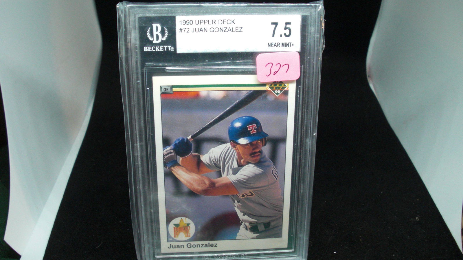 Beckett graded JUAN Gonzalez rookie card mint 7.5 (1 of 1)