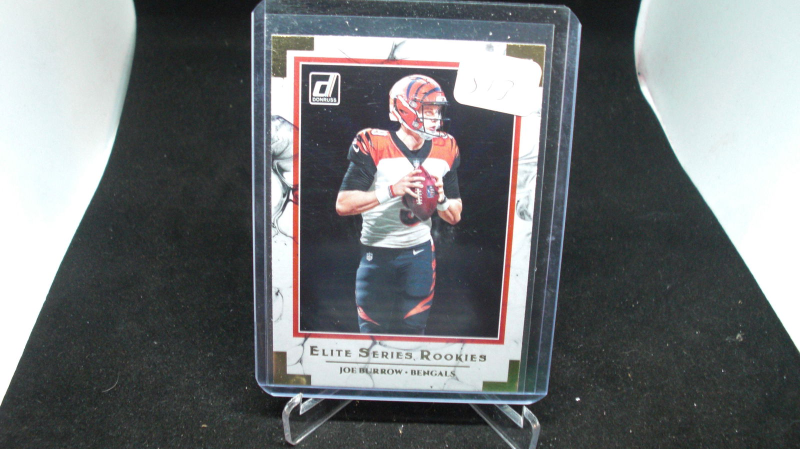 Joe Burrow Elite Series rookie card (1 of 1)