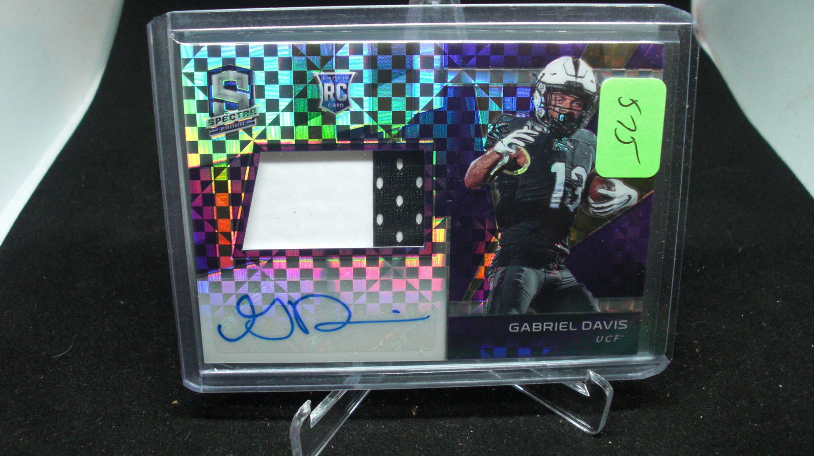 Gabriel Davis rookie patch auto 4:30 . (1 of 1)