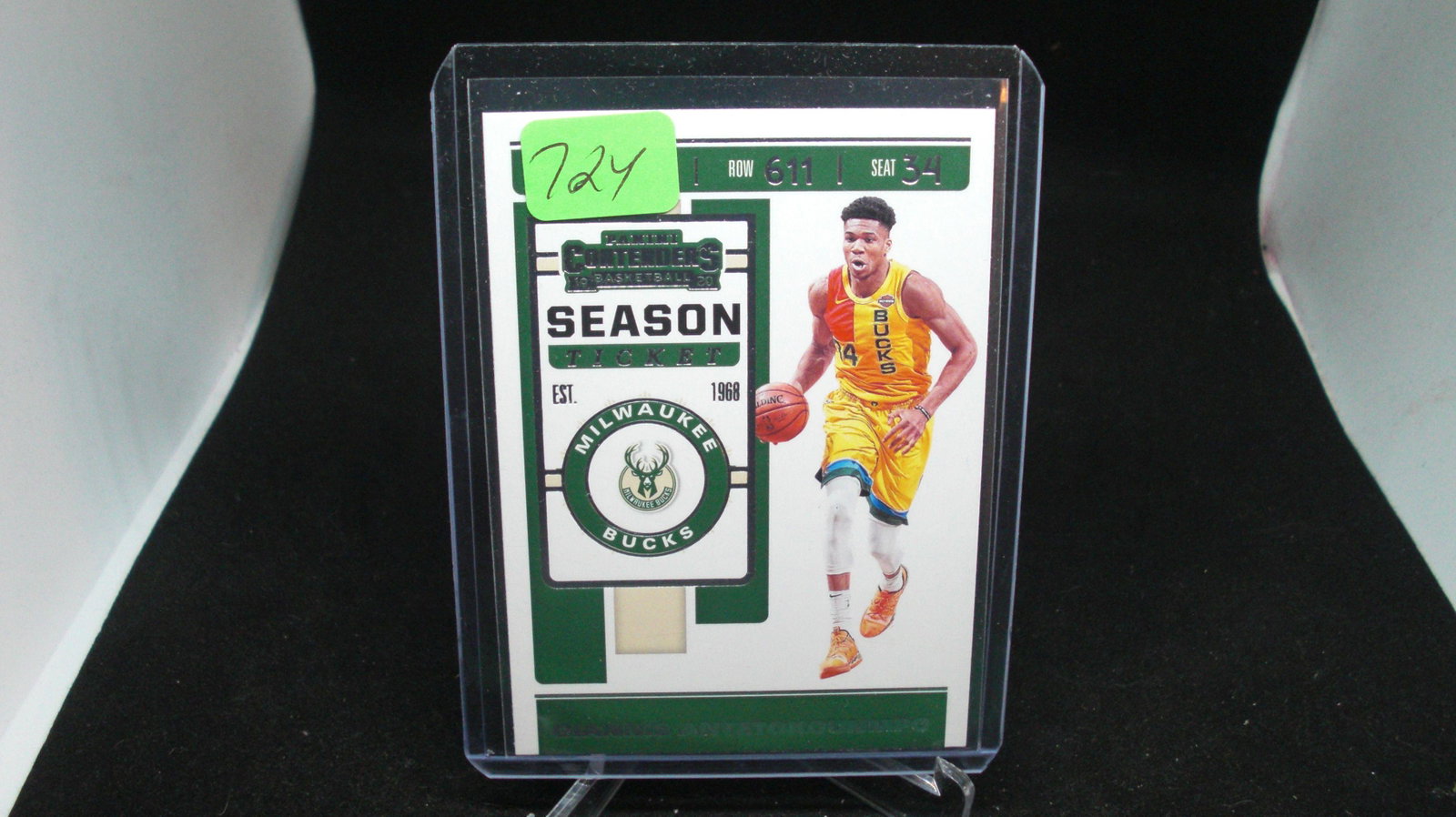 Giannis antetokoumpo season ticket: in top loader