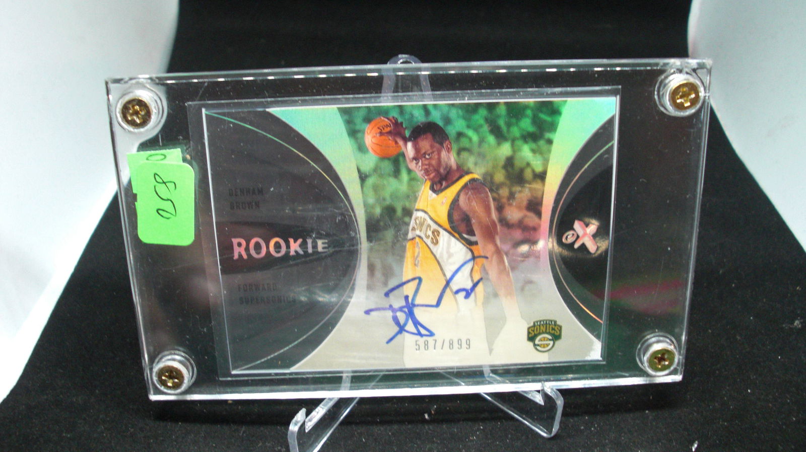 Dennis Brown rookie auto 587 of 899 (1 of 1)