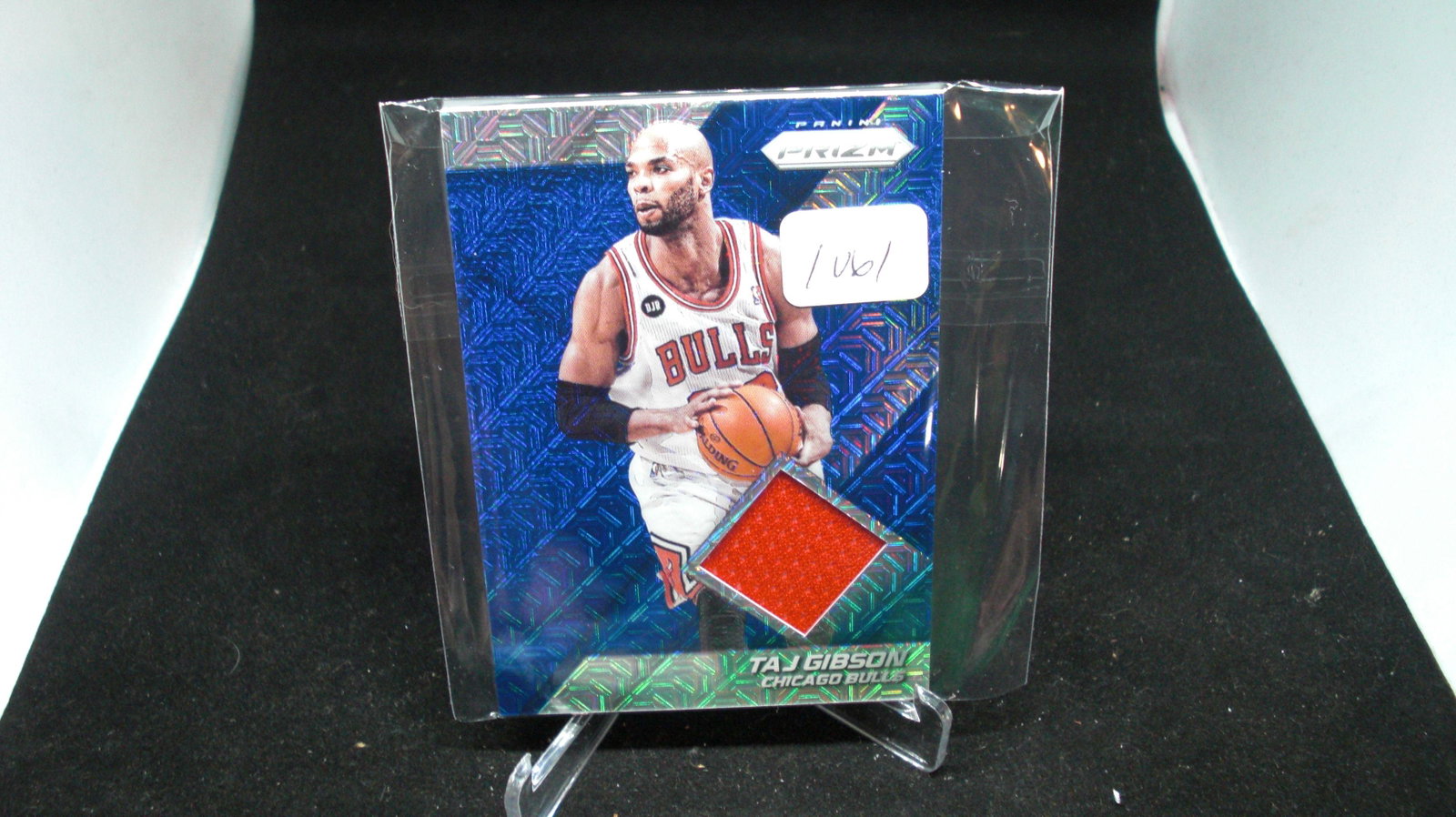 taj gibson blue mojo prizm: in top loader