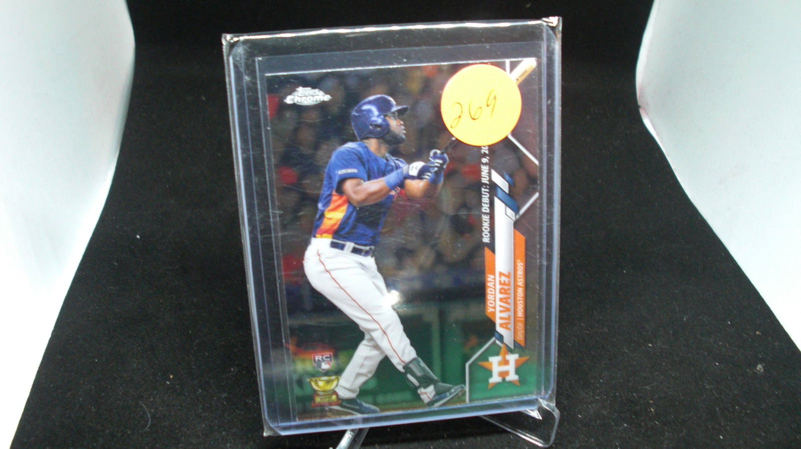 Topps Chrome yordan Alvarez rookie card (1 of 1)