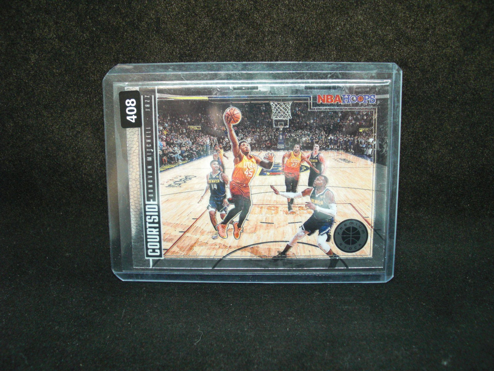 Donovan Mitchell courtside (1 of 1)