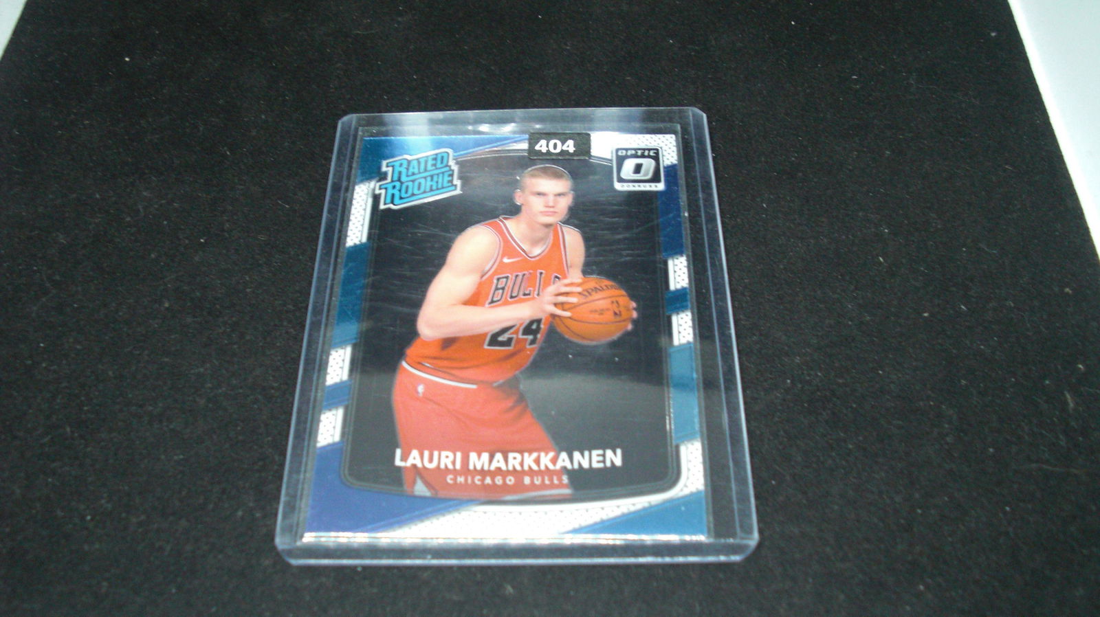 lauri markkanen rookie card (1 of 1)