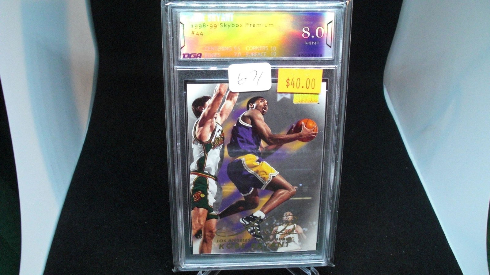 dga graded 8.0 mint 1998-99 kobe bryant skybox (1 of 1)