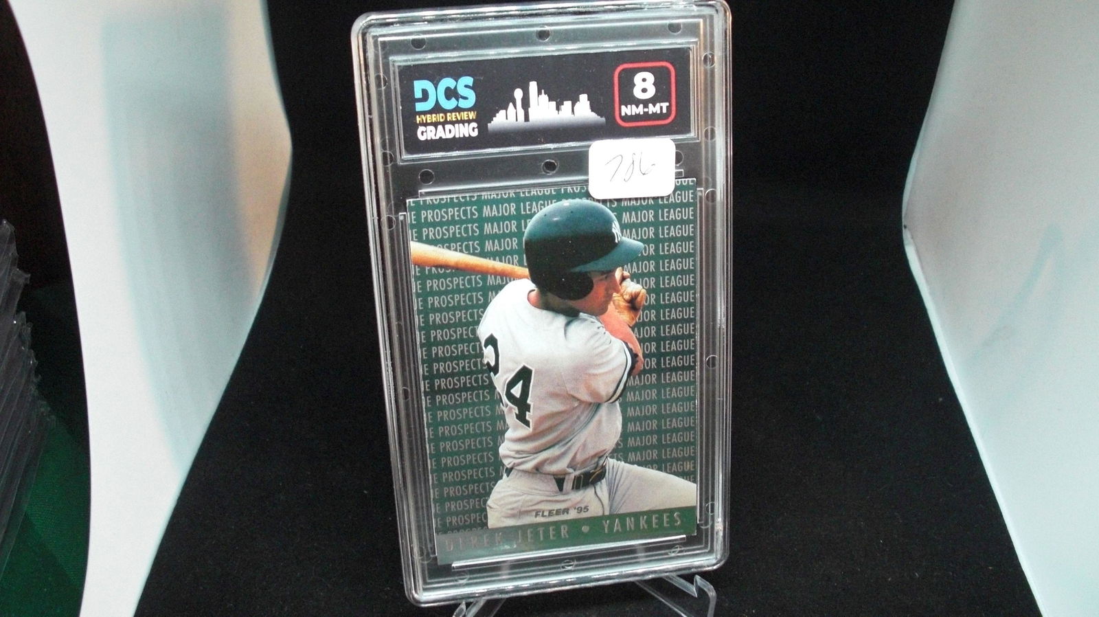 dcs graded 8 derek jeter 1995 fleer (1 of 1)