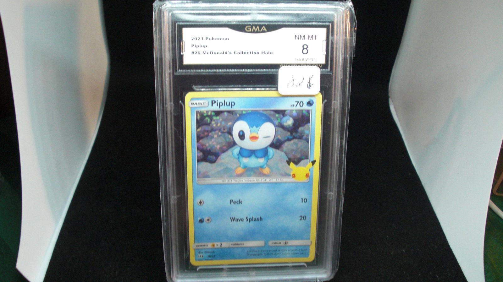 gma graded 8 piplup pokemon card (1 of 1)