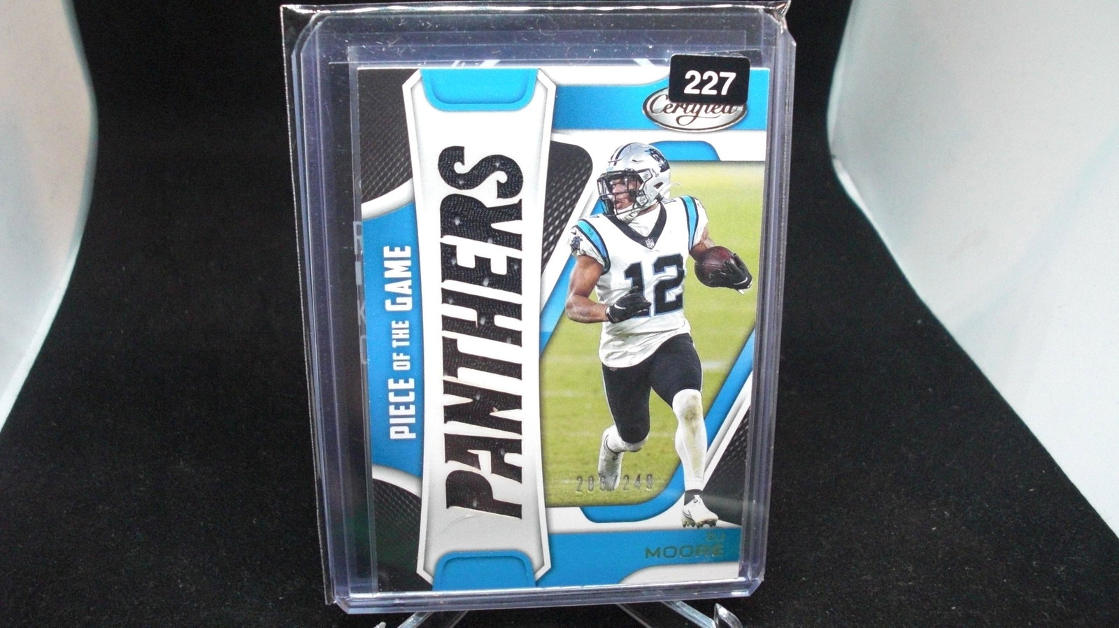 dj moore sp jersey 206/249 panthers: in top loader