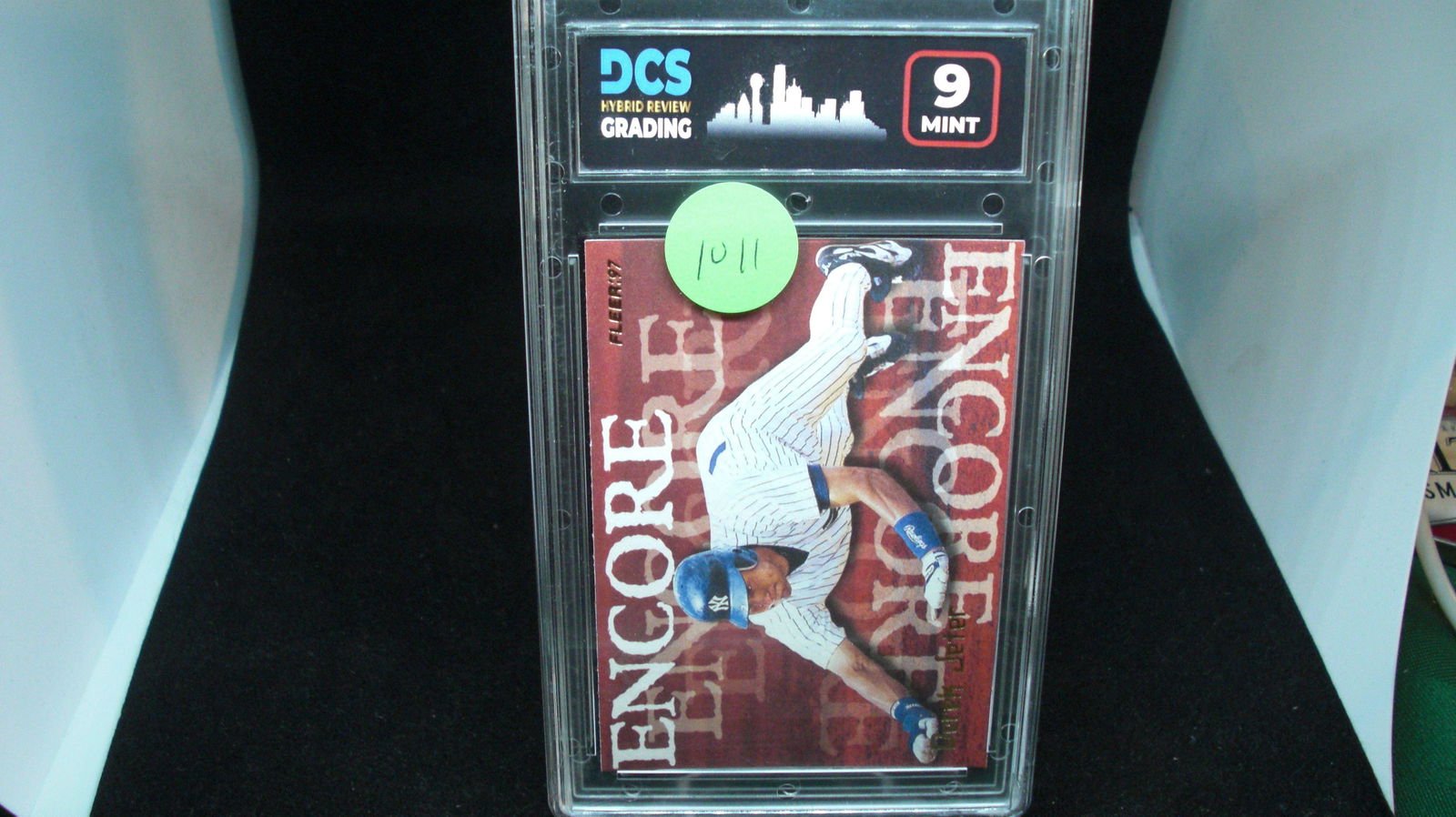 dcs graded 9 m int derek keter 1997 fleer (1 of 1)