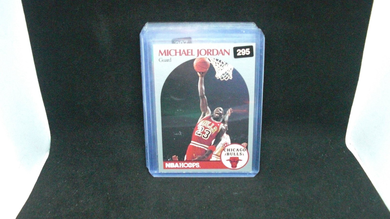 Michael Jordan 1990 NBA hoops: in top loader