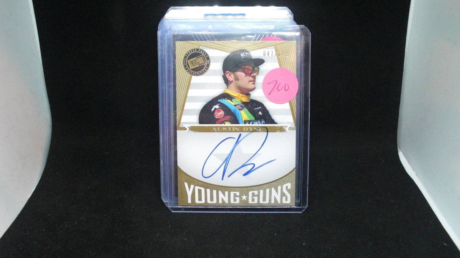 austin dyne young guns auto 047/149: in top loader