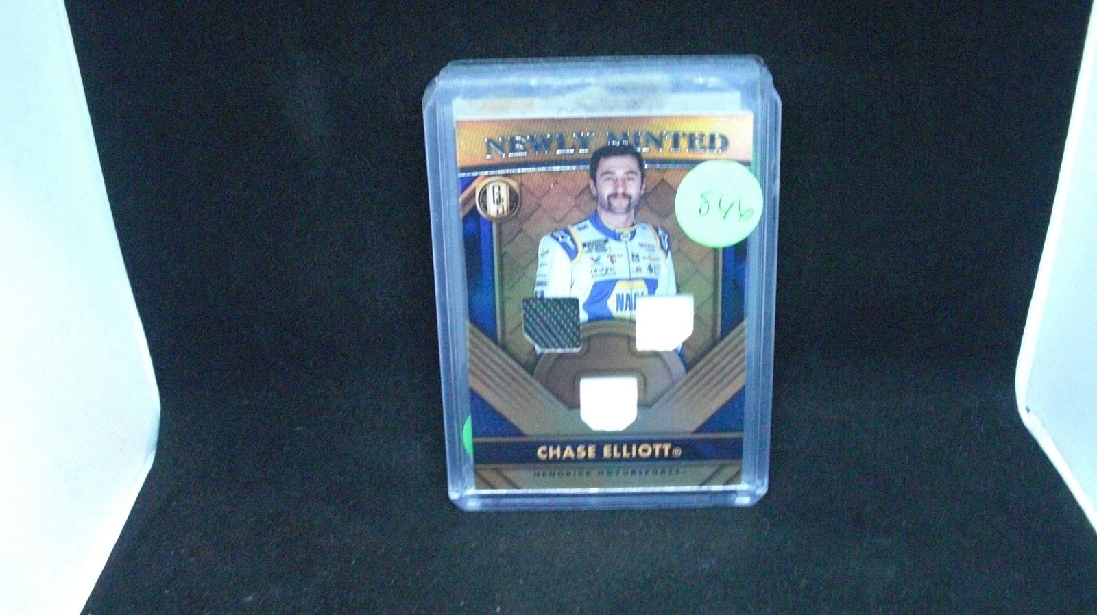 chase elliott nascar triple relic: in top loader