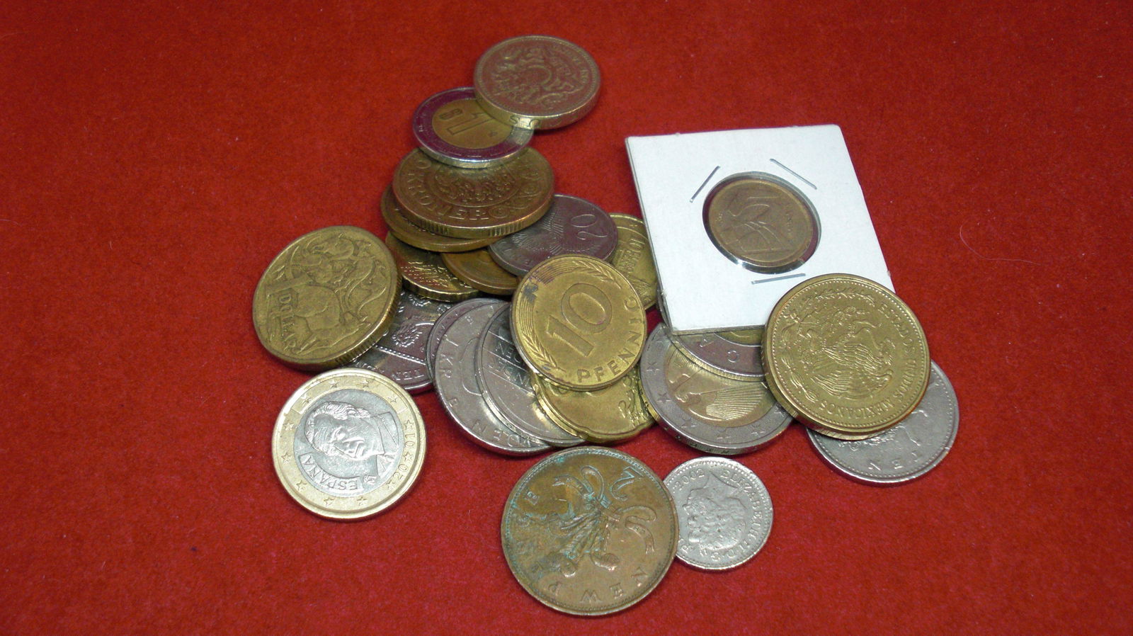 LOT OF 25 WORLD COINS (1 of 1)