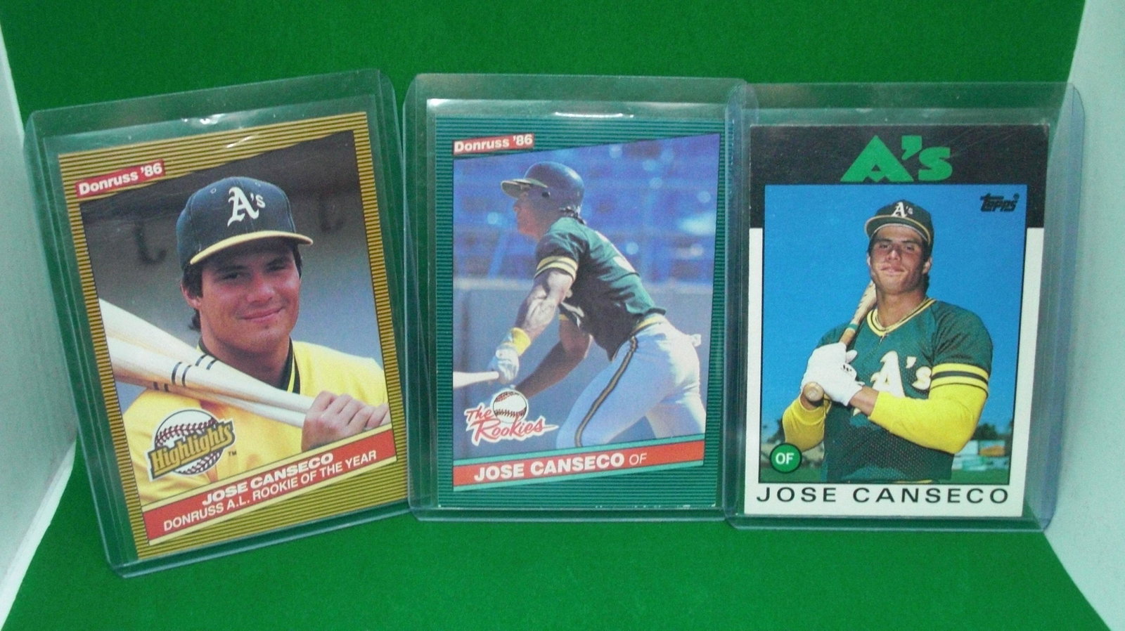 Lot of three Jose conseco rookie cards: in top loader