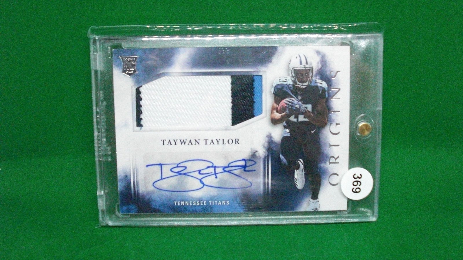 taywan taylor rookie patch auto (1 of 1)