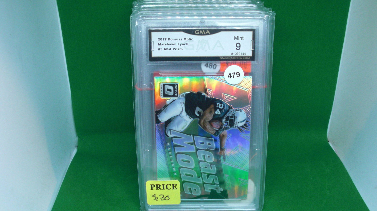GMA graded 9 marshawn lynch beast mode: graded sports card