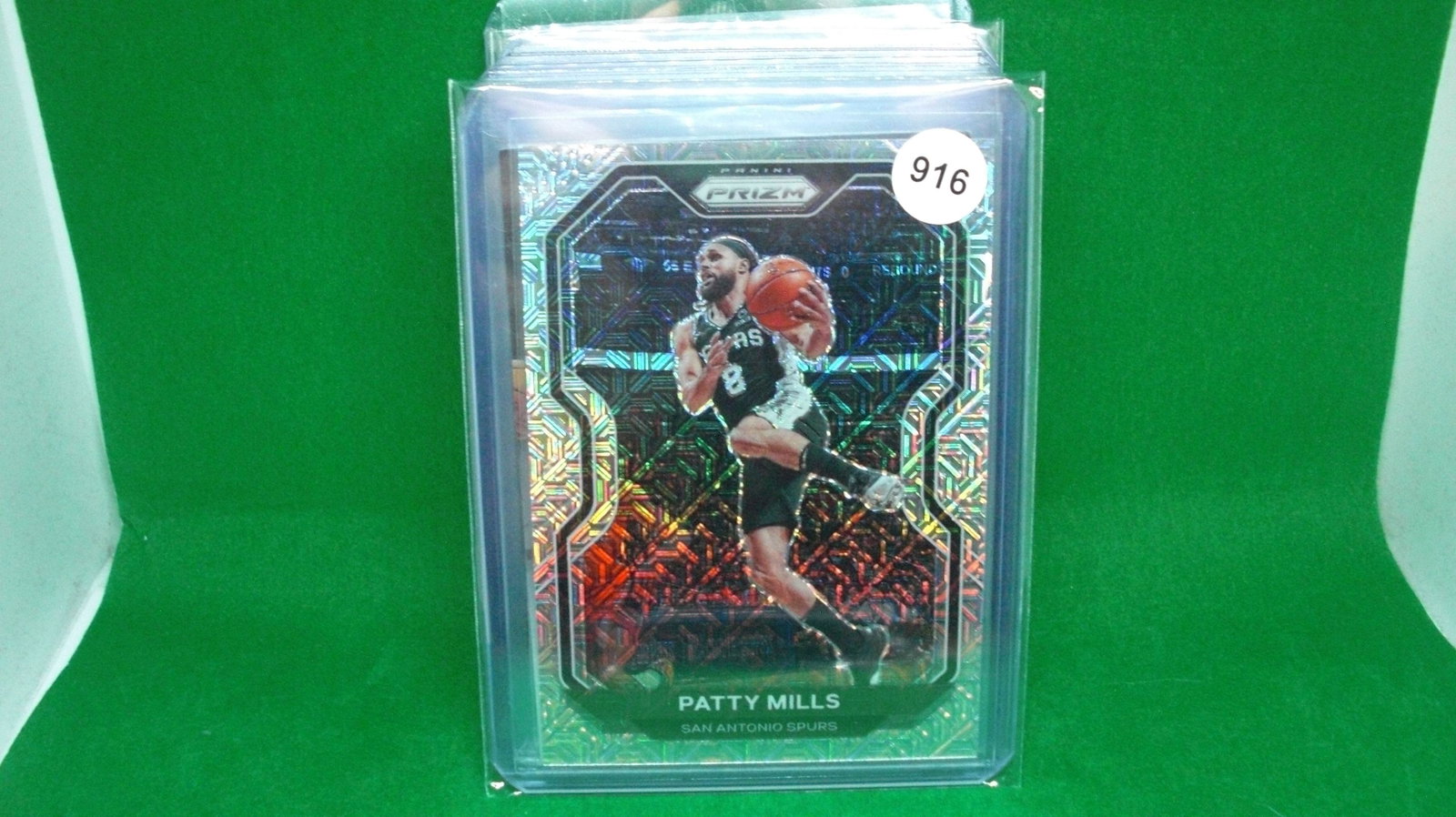 patty mills mojo prizm 09/25: in top loader