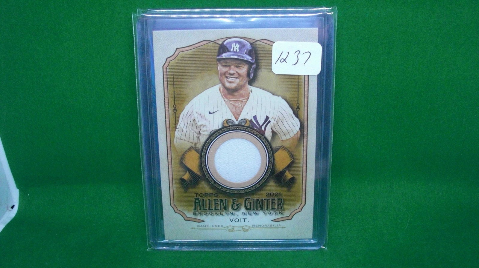 luke voit jersey card (1 of 1)