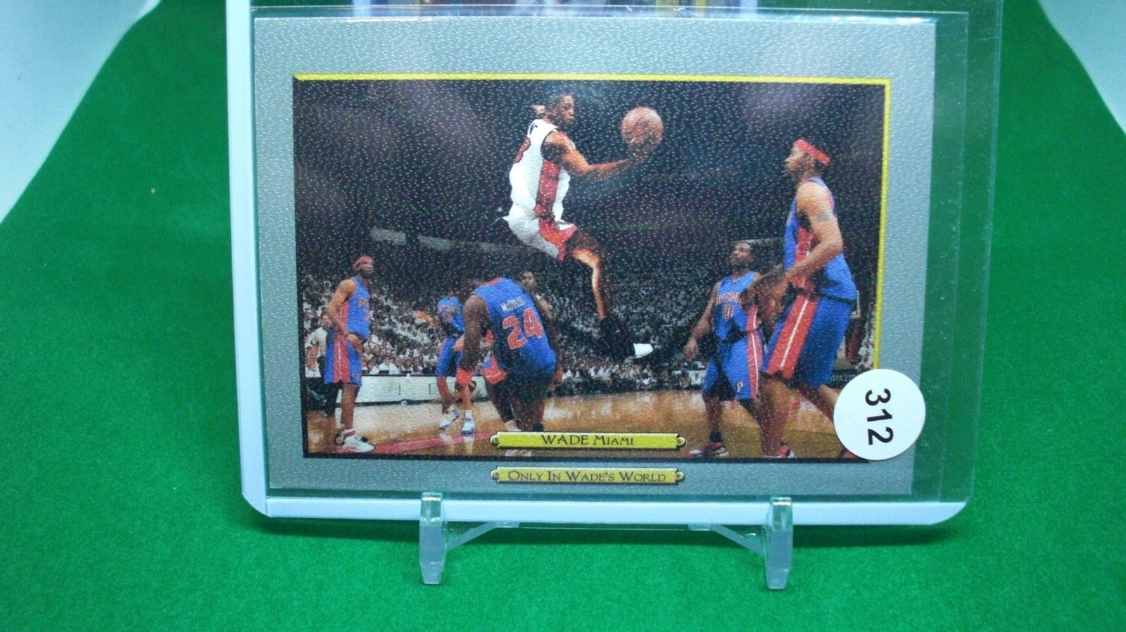 Dwyane Wade Turkey red: in top loader