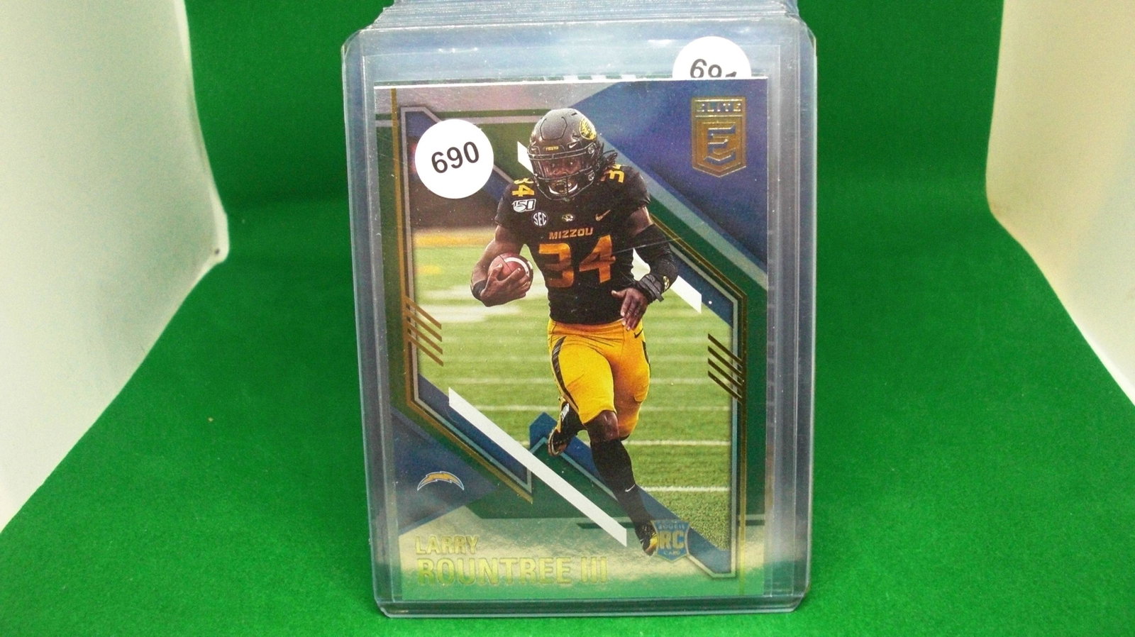 larry roundtree rookie card: in top loader