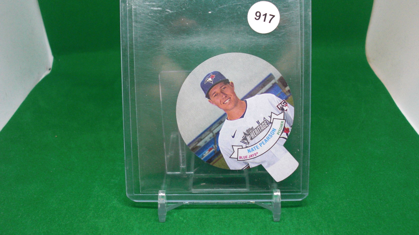 nate pearson heritage rookie bubble gum cap: in top loader