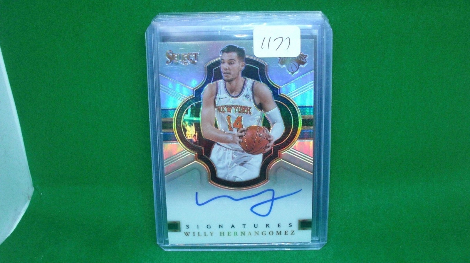 willy hernangomez select sigs 072/149: in top loader