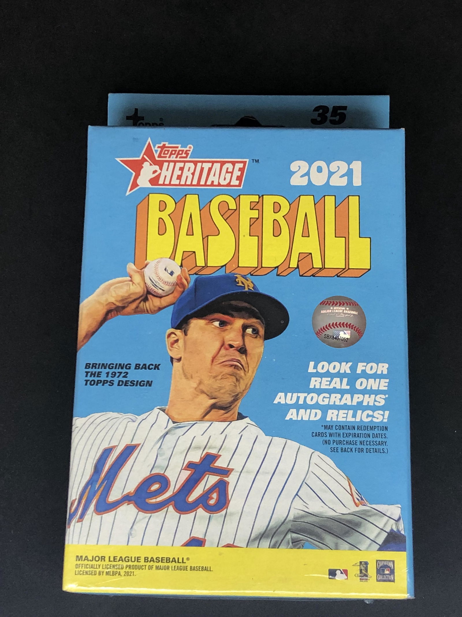 2021 Topps Heritage Baseball Sealed Box (1 of 1)