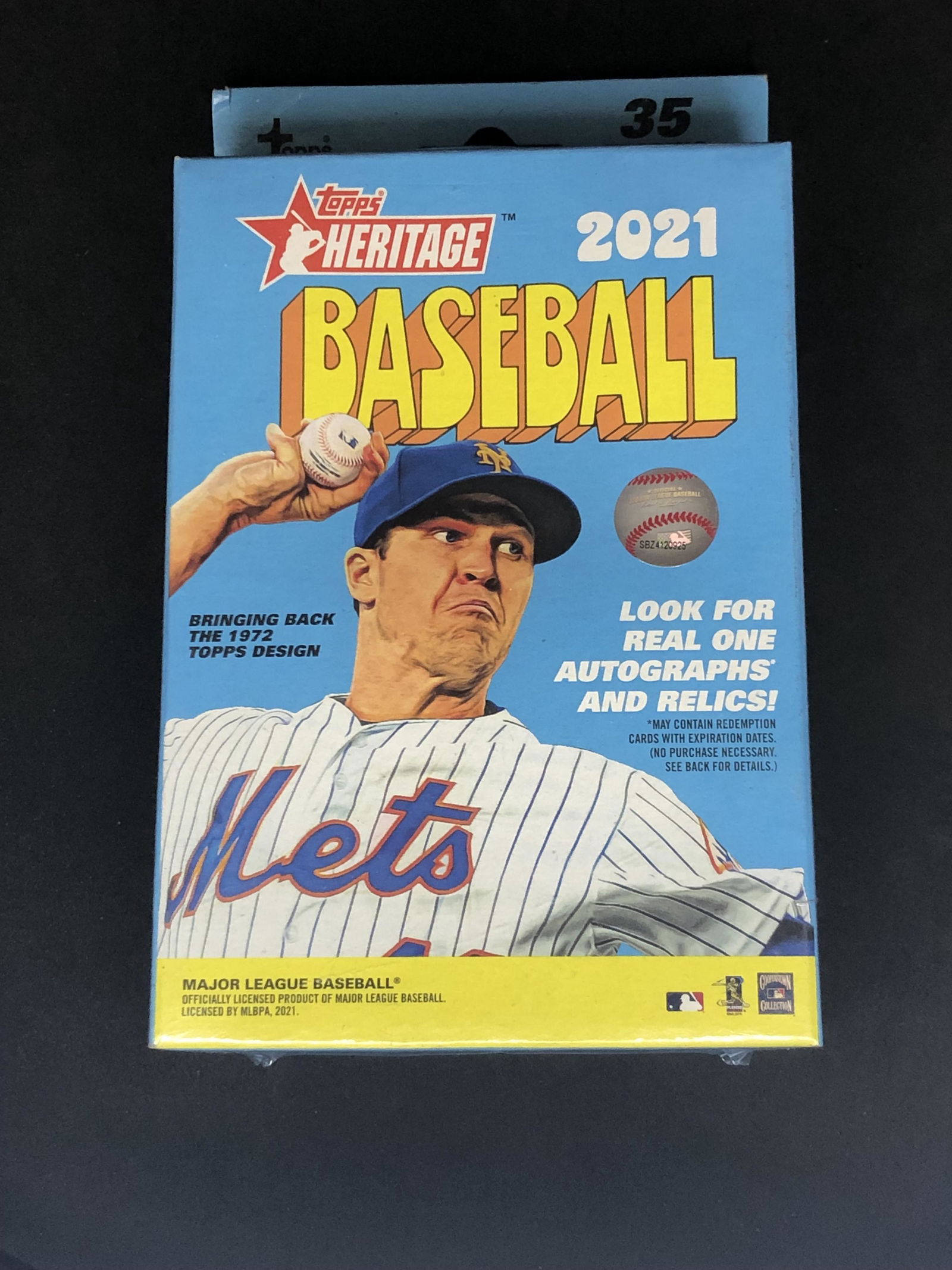 2021 Topps Heritage Baseball Sealed Box (1 of 1)