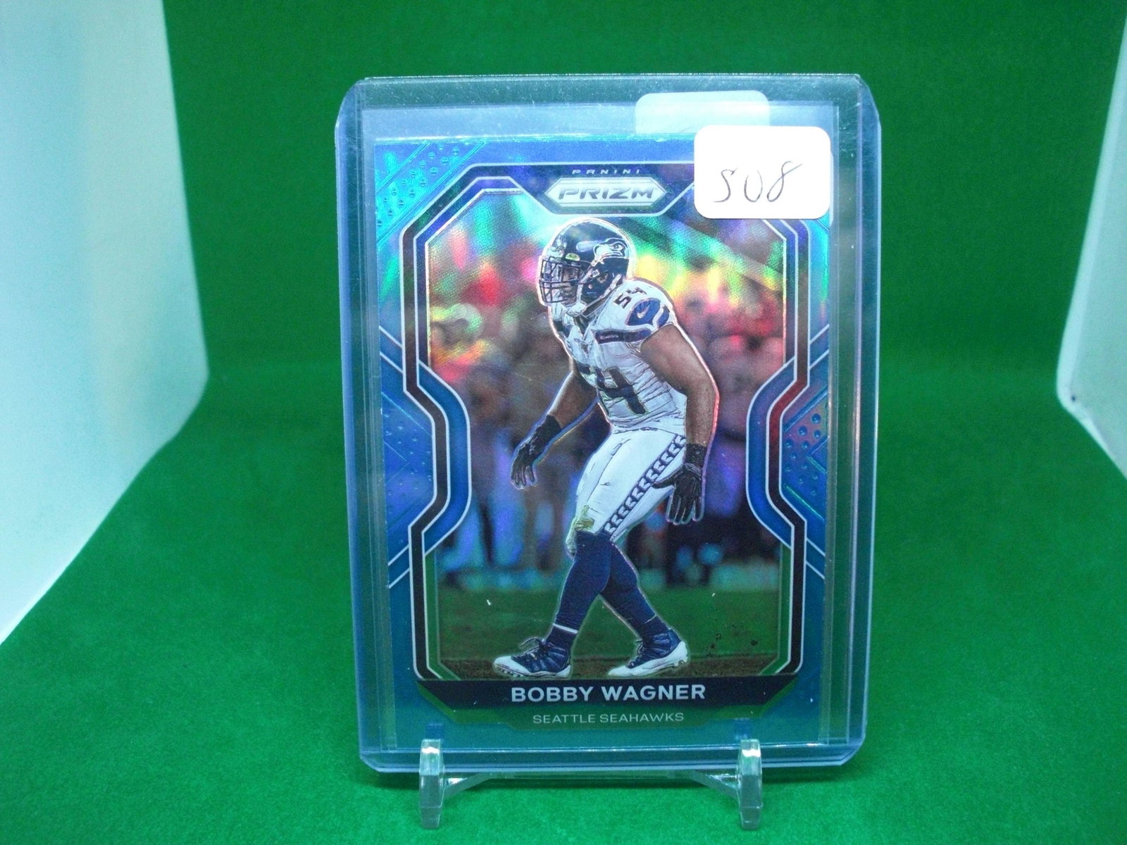 bobby wagner blue prizm: in top loader