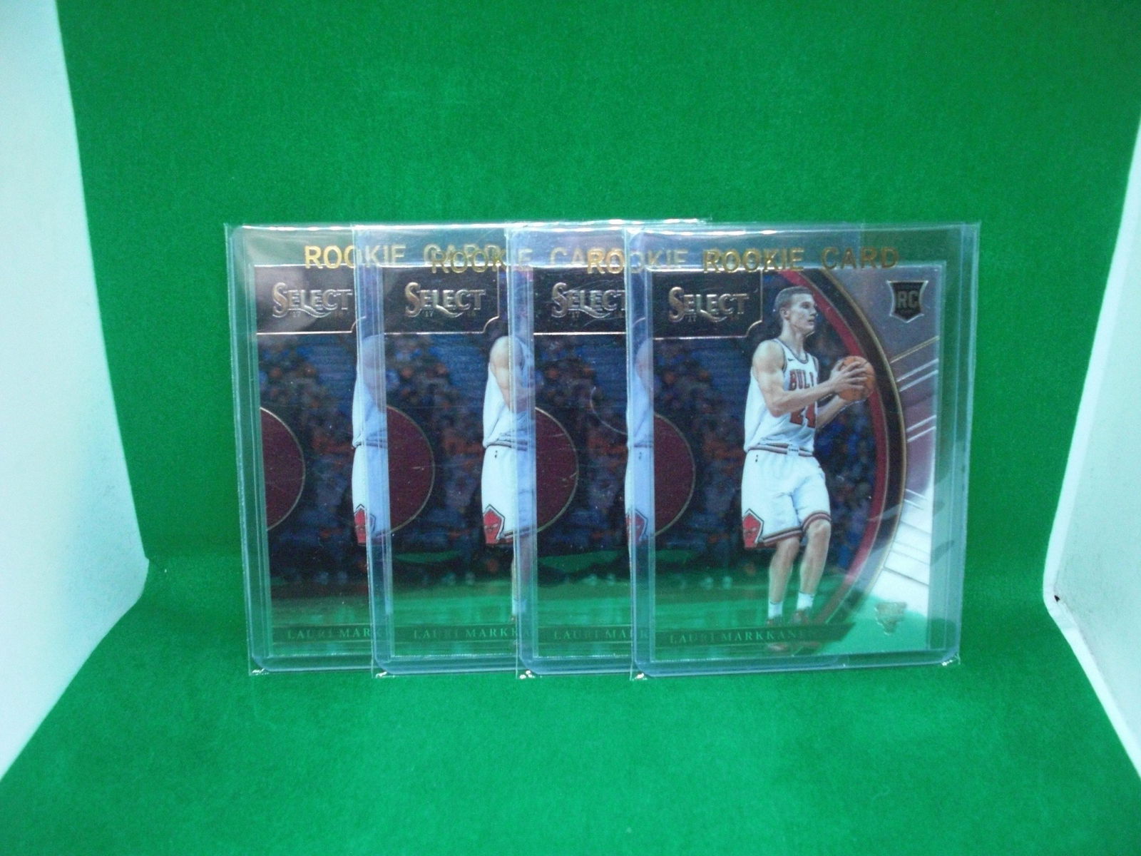 lauri markkanen rookie cards (1 of 1)