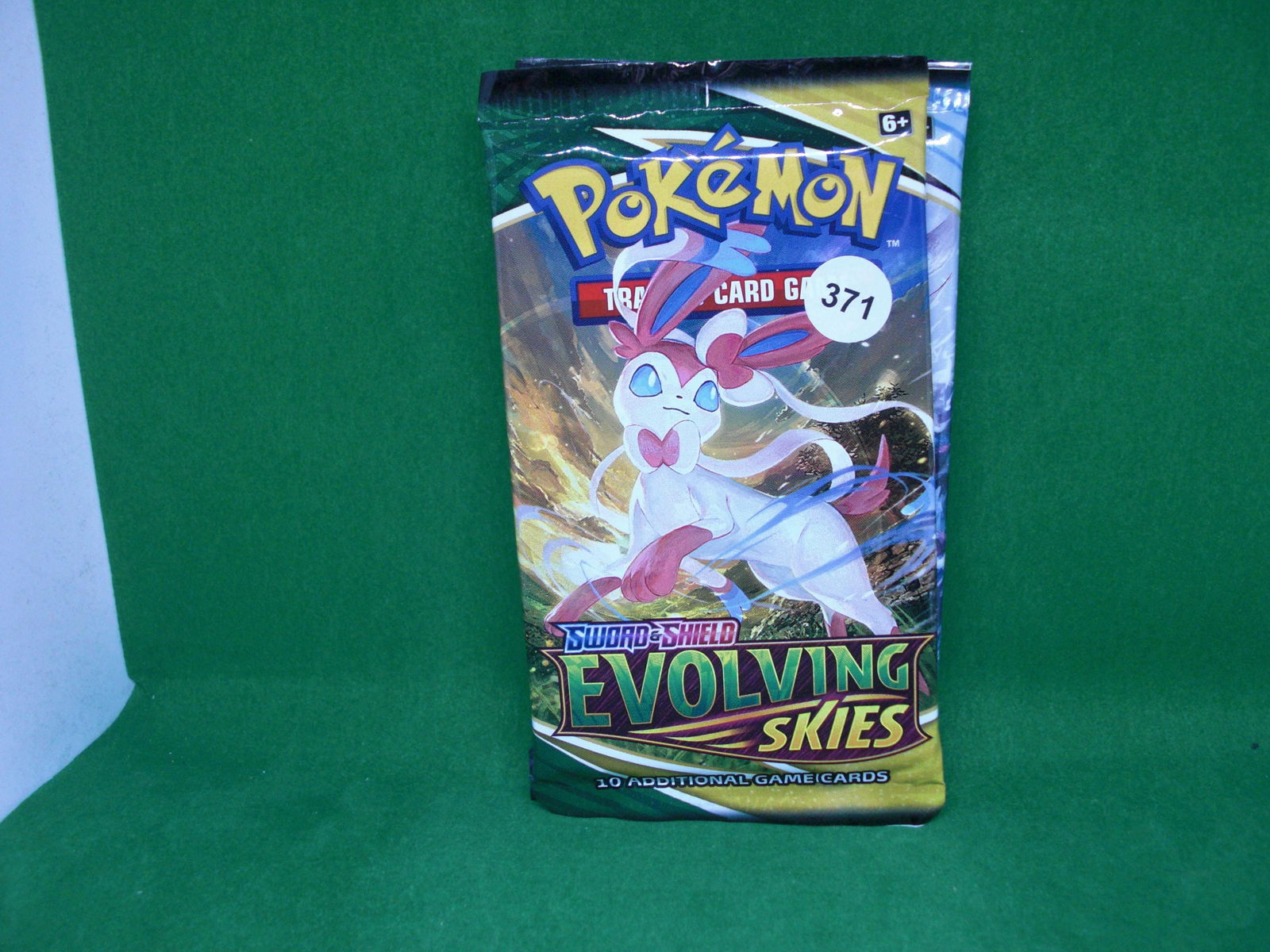 pokemon evolving skies booster pack (1 of 1)