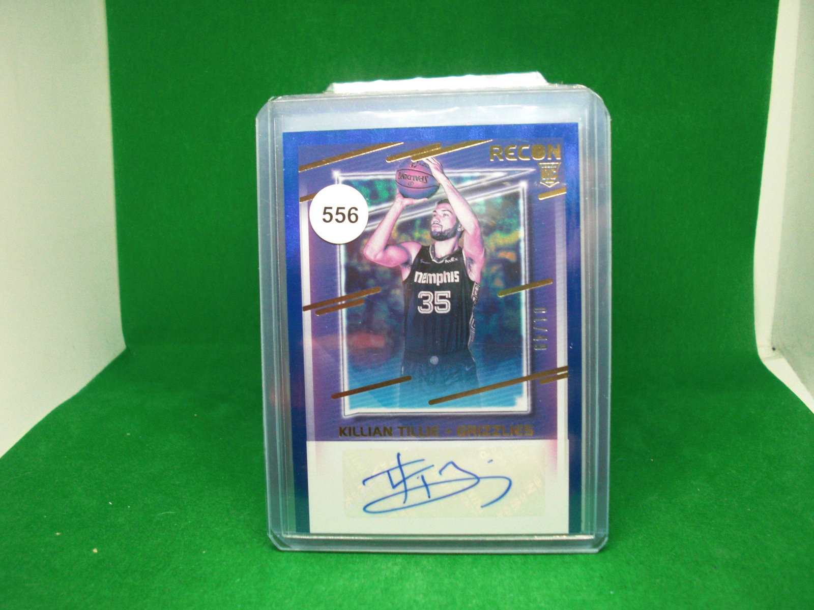 killian tillie rookie auto B540: in top loader