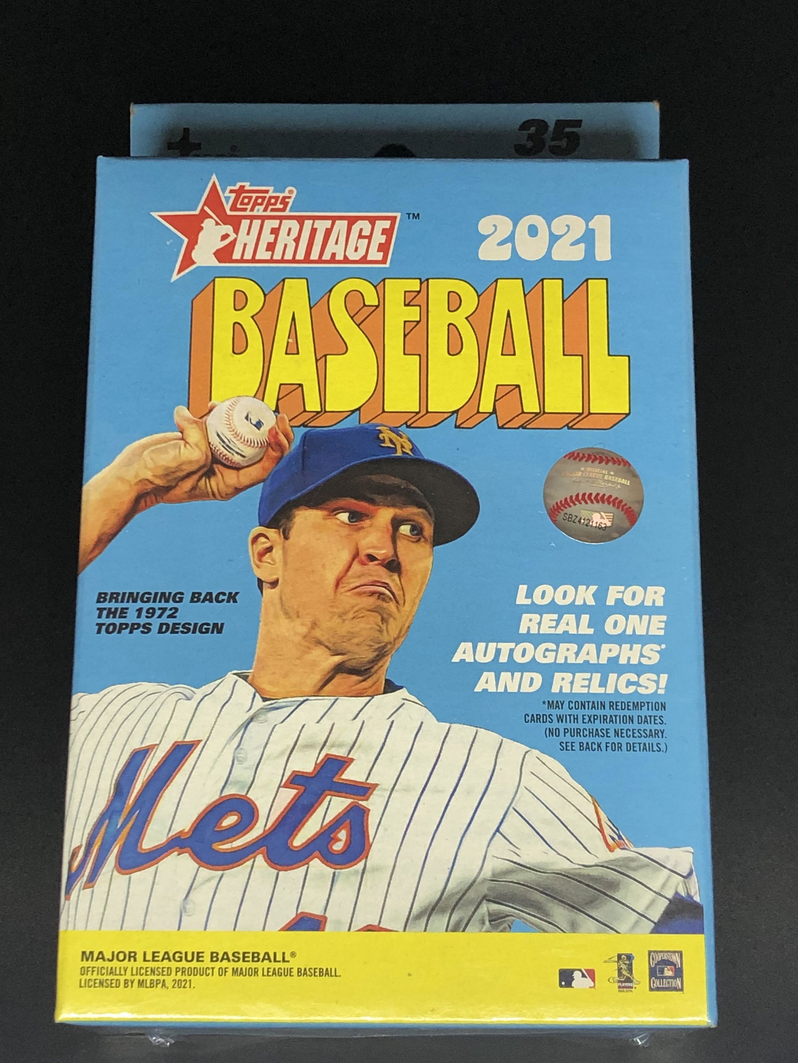 2021 Topps Heritage Hanger Box (1 of 1)