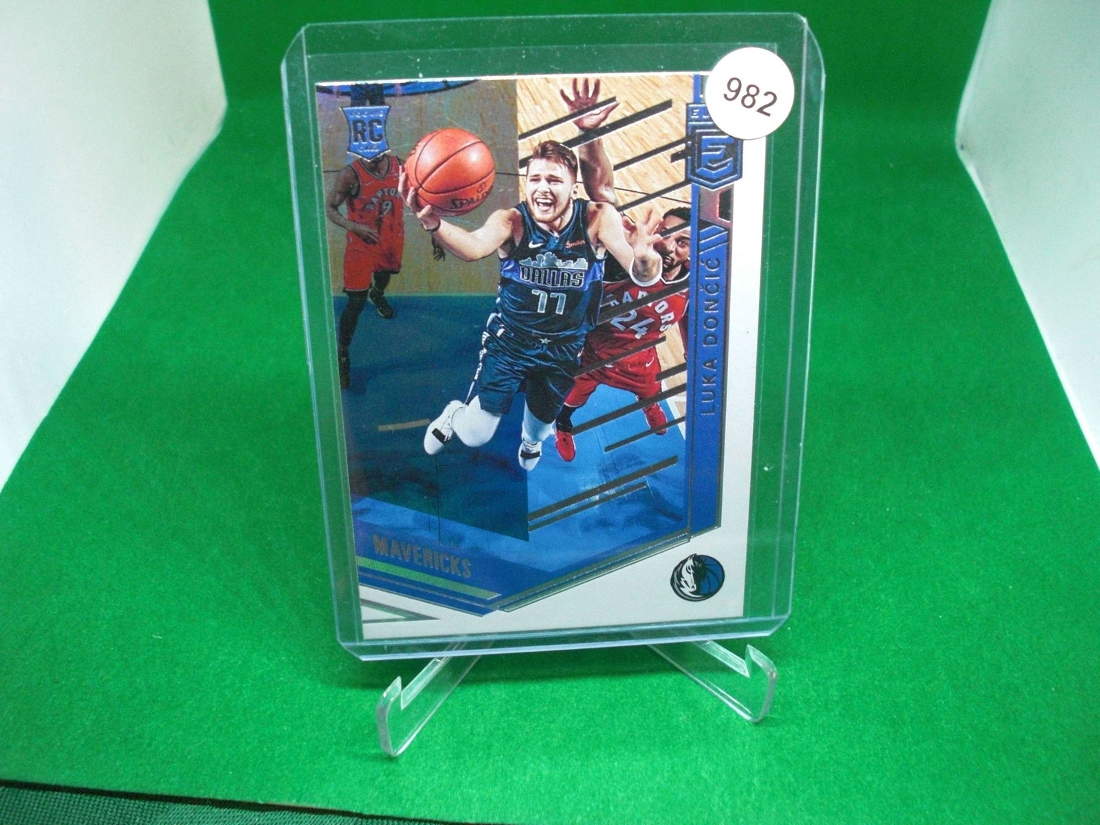 luka doncic elite series rookie (1 of 1)