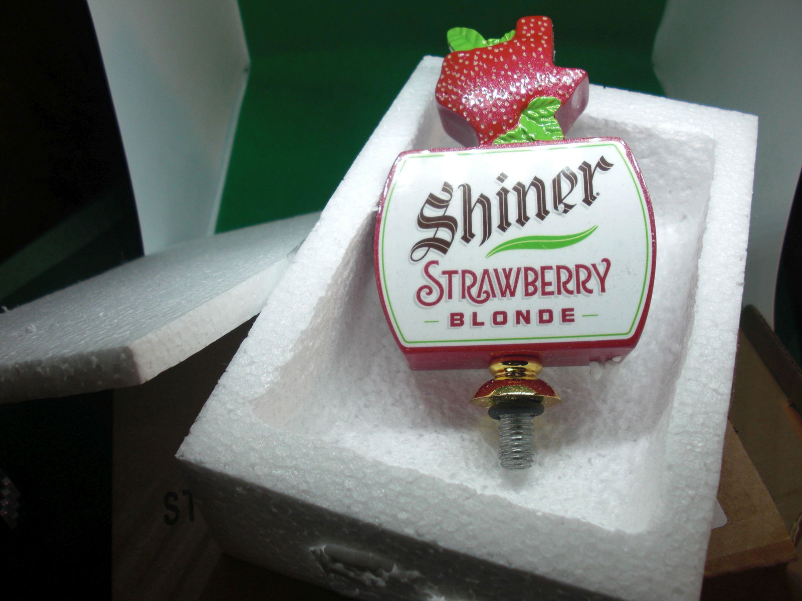 shiner strawberry blonde beer tap pull handle (1 of 1)