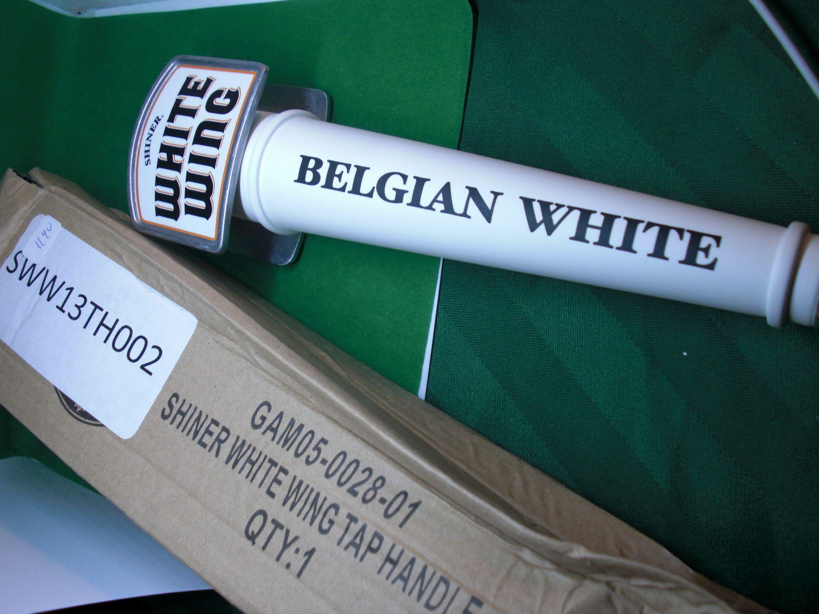 shiner white wing beer tap handle (1 of 1)