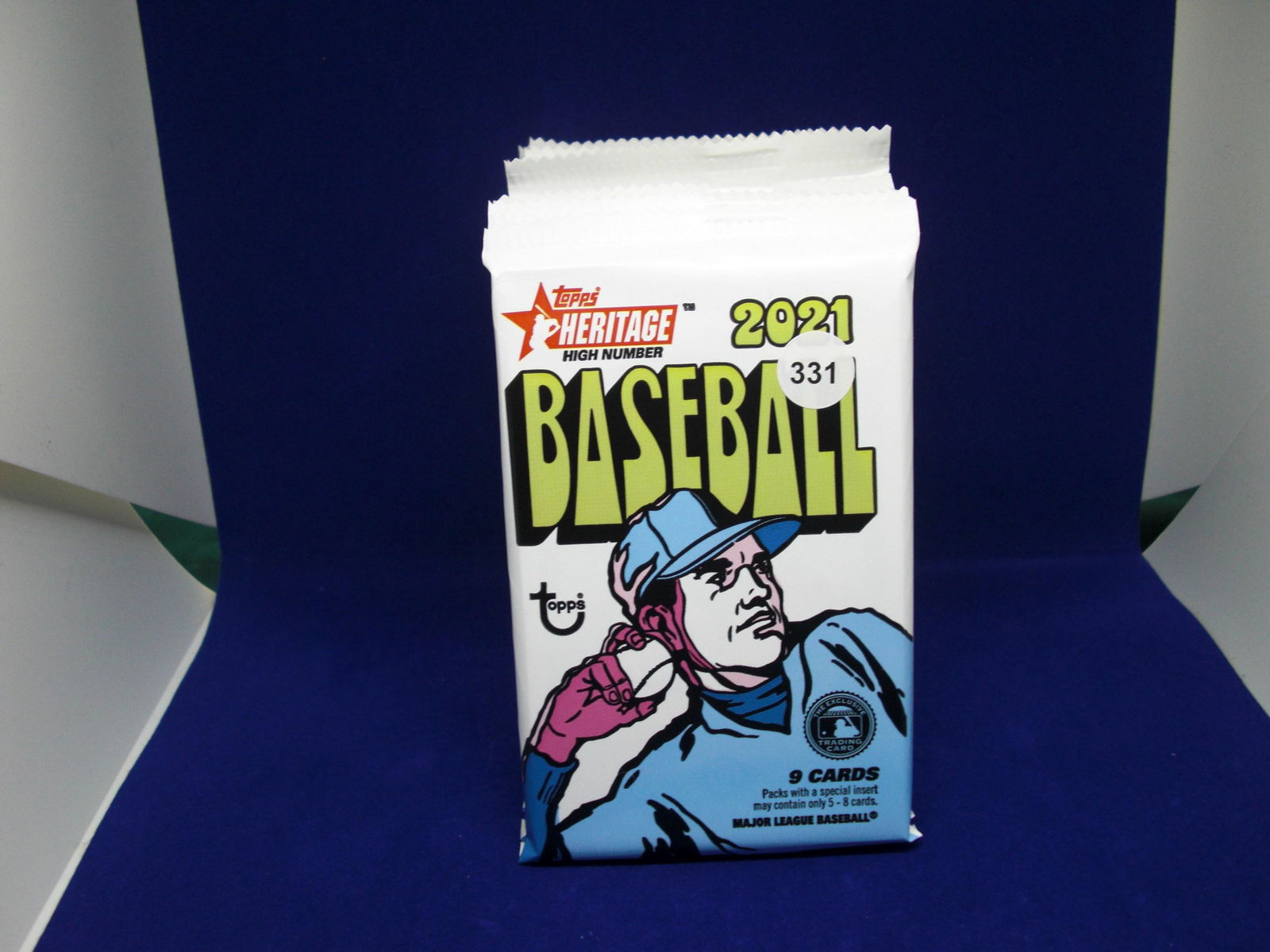 2021 topps heritage sealed pack (1 of 1)