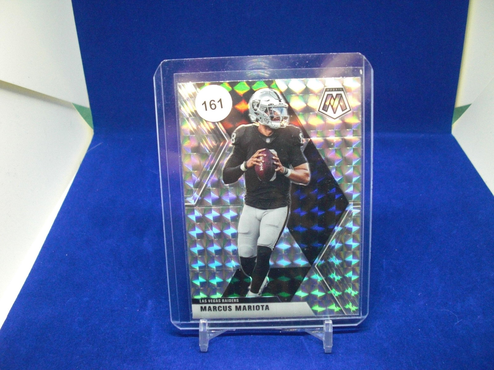 Marcus Mariota silver mosaic: in top loader