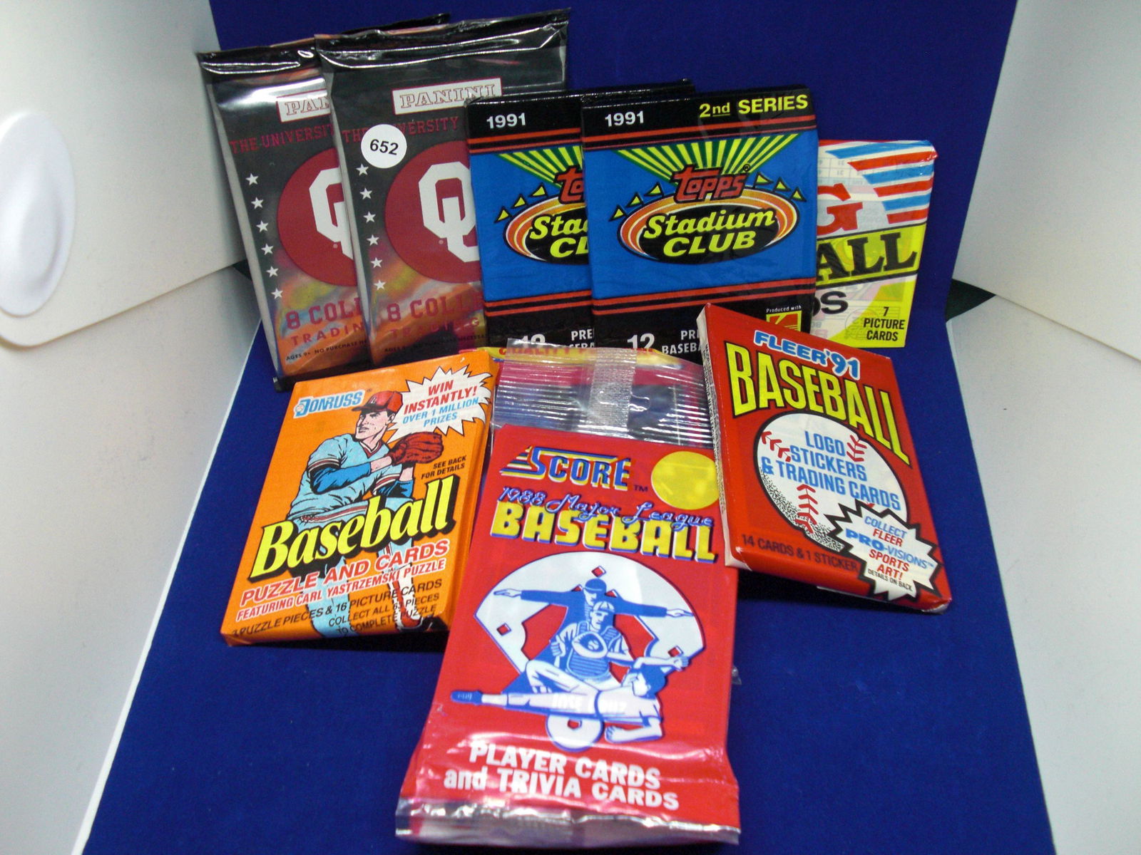 lot of 8 assorted baseball wax packs (1 of 1)