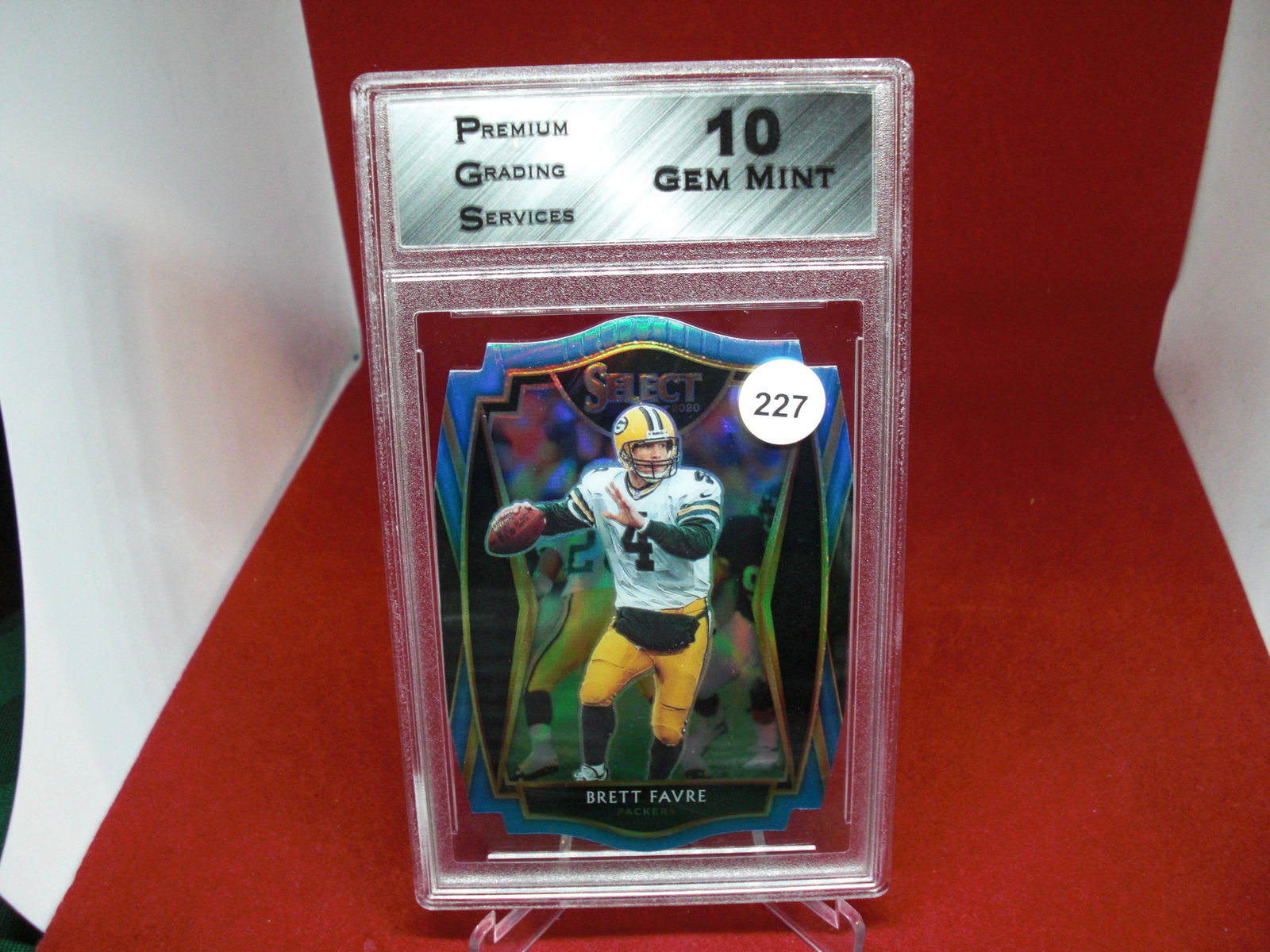 PGS Gem 10 Brett Favre blue select diecut (1 of 1)