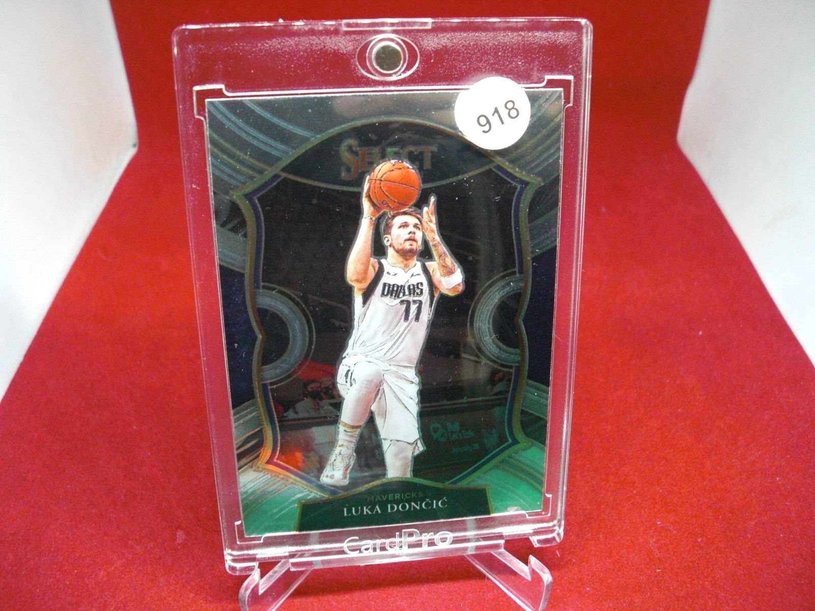 luka doncic select concourse (1 of 1)